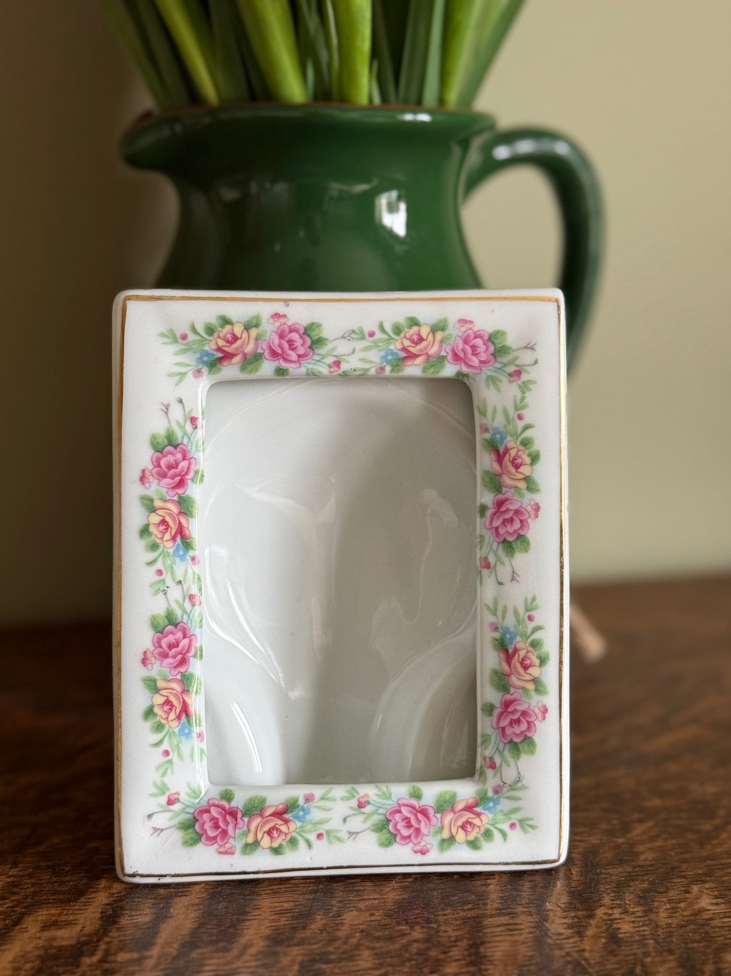 Rose, porcelain picture frame.