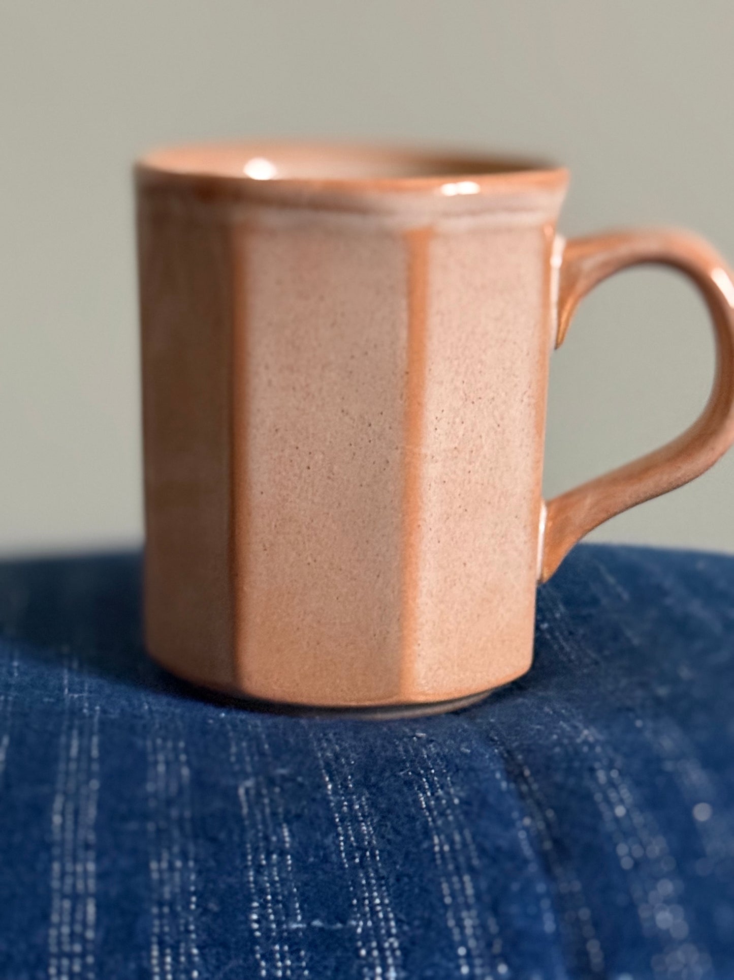 Vintage, ceramic set of 6 tea mugs.