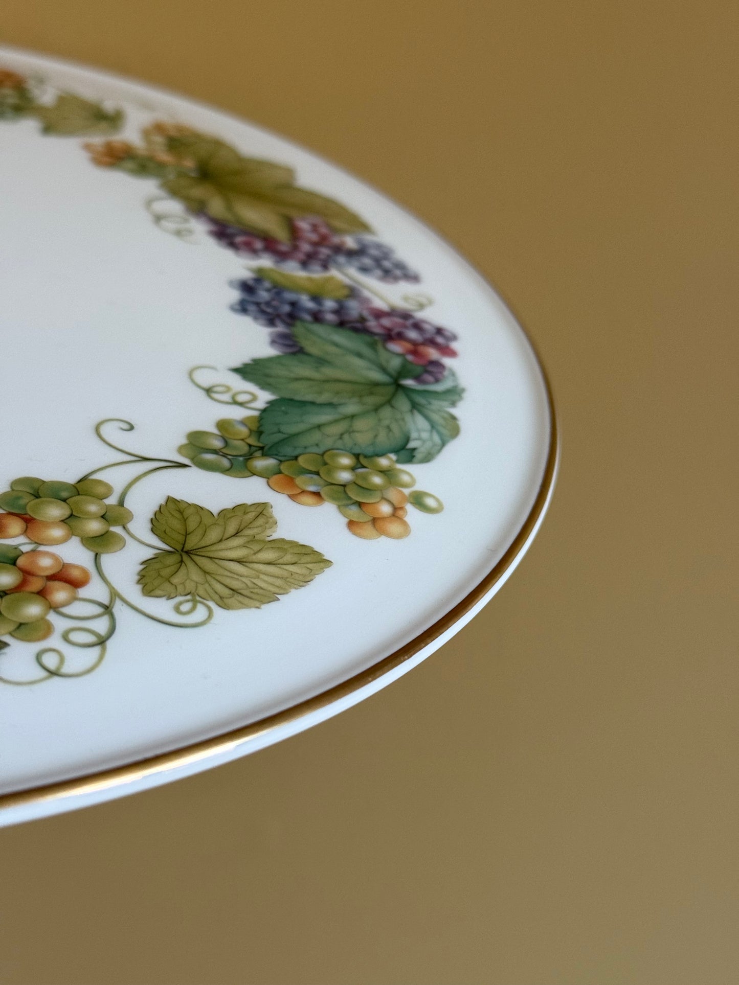 Vintage Royal Worcester cheese platter/ cake stand.