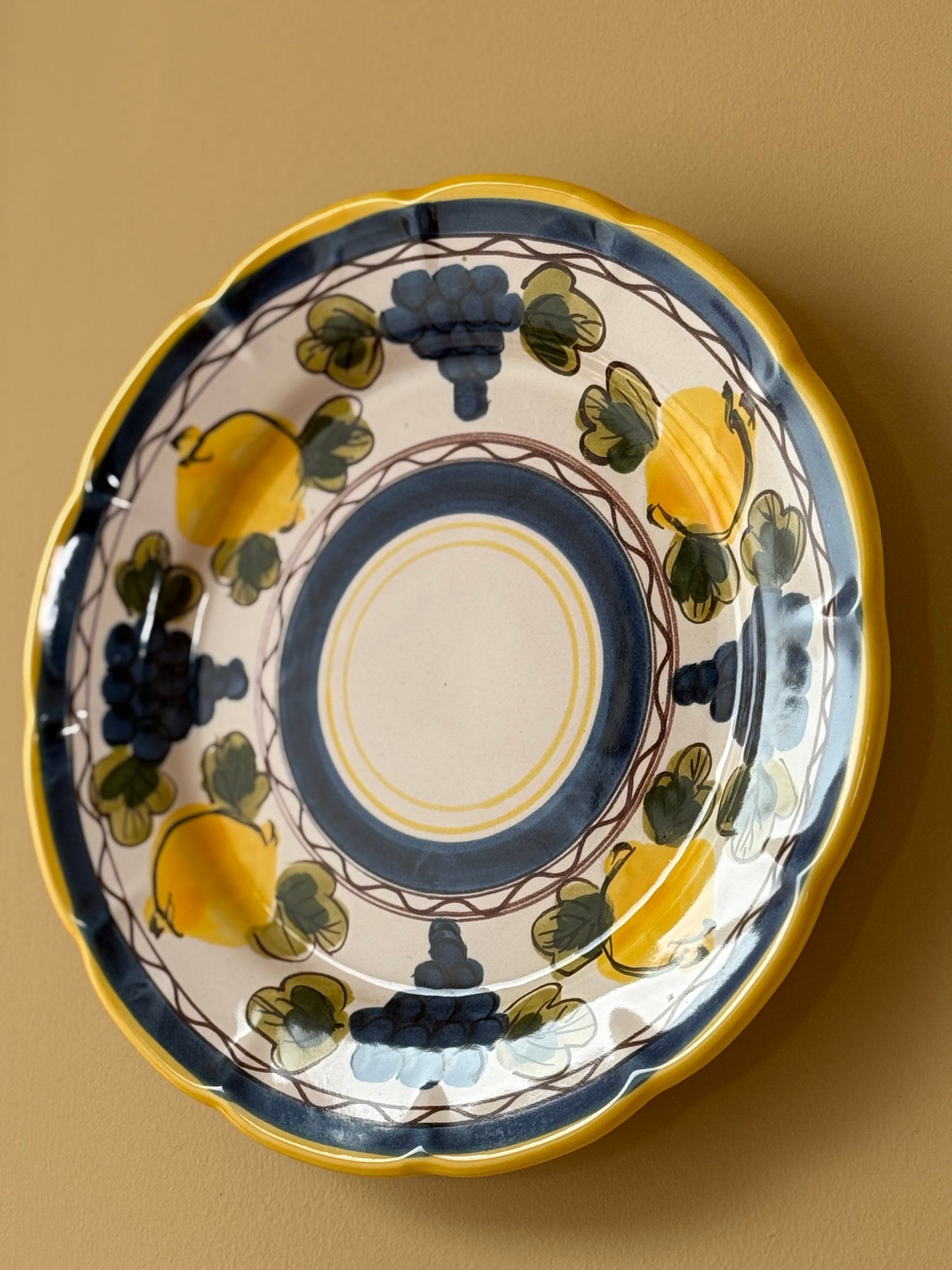 Vintage, hand painted Sorrento wa plate.