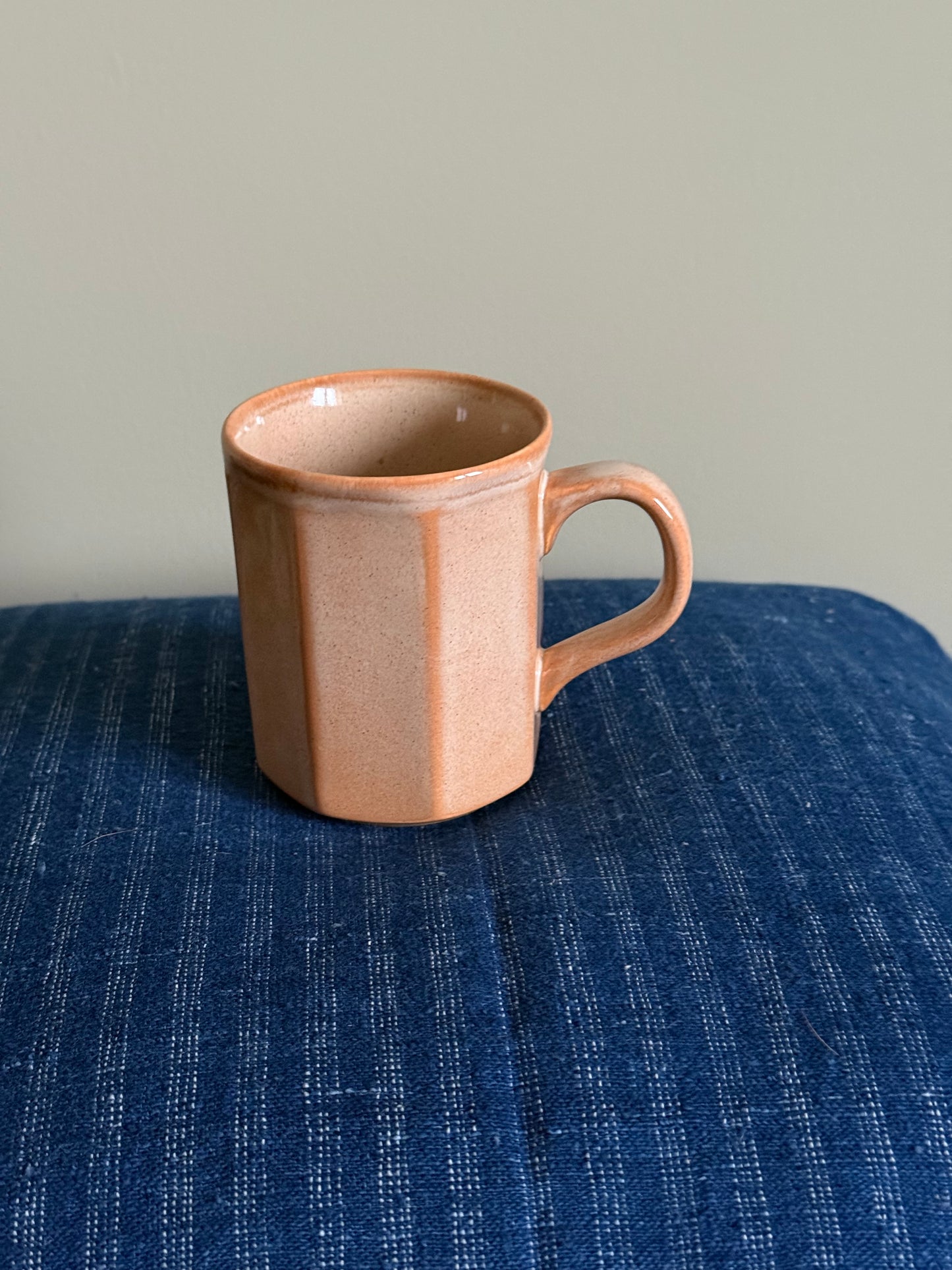 Vintage, ceramic set of 6 tea mugs.