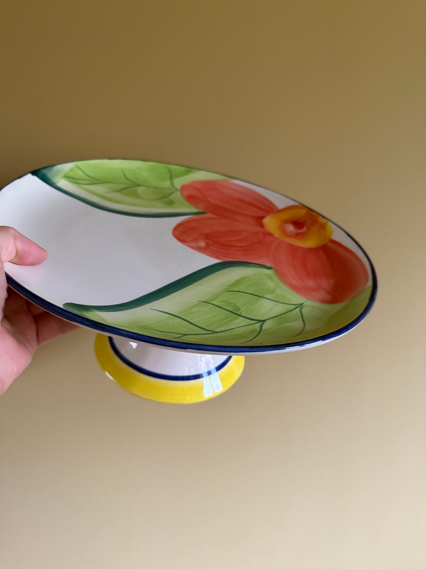 Vintage, ceramic cake / fruit stand.