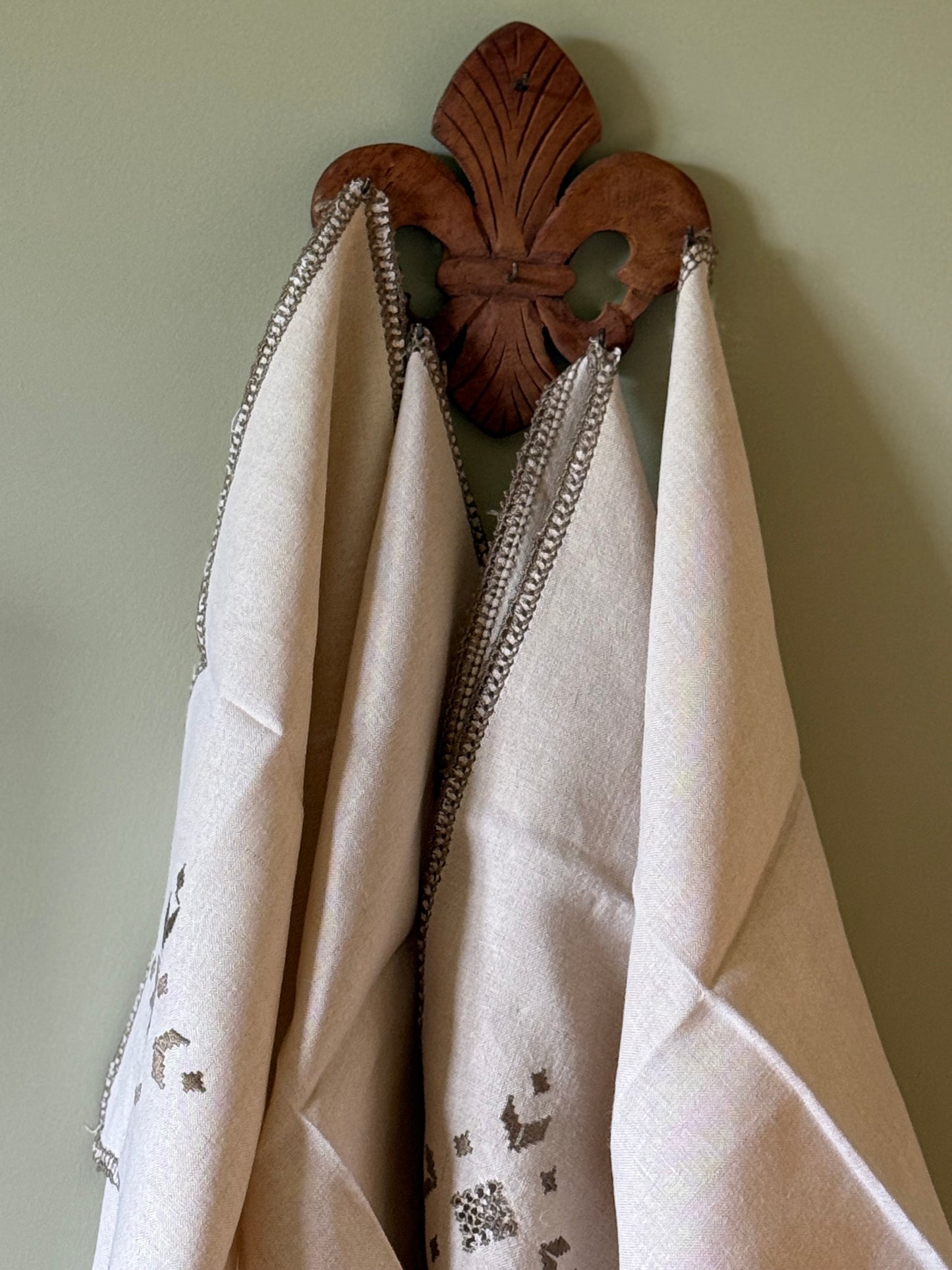 Vintage, embroidered linen napkins.