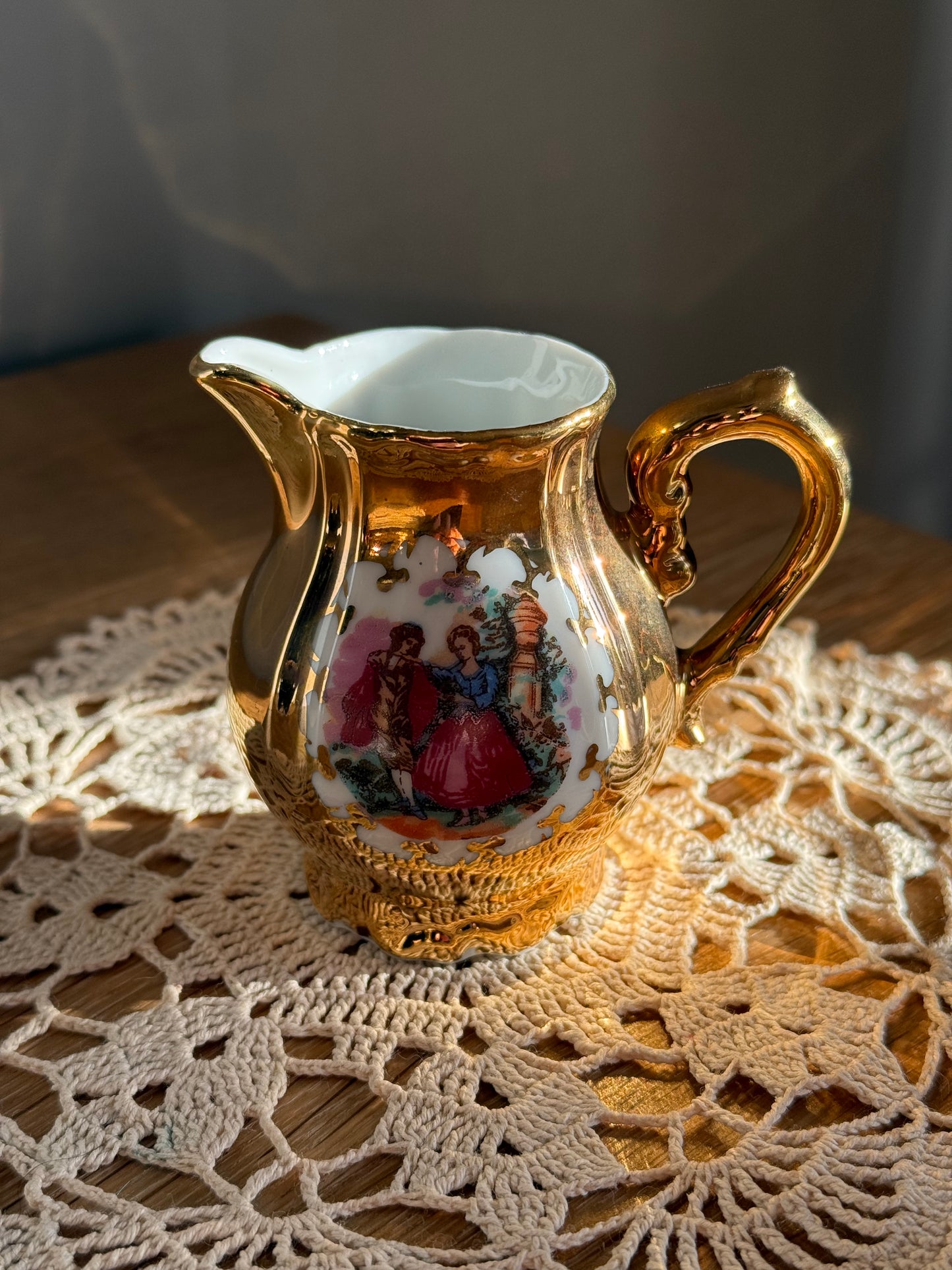 Antique, Bondware coffee set.