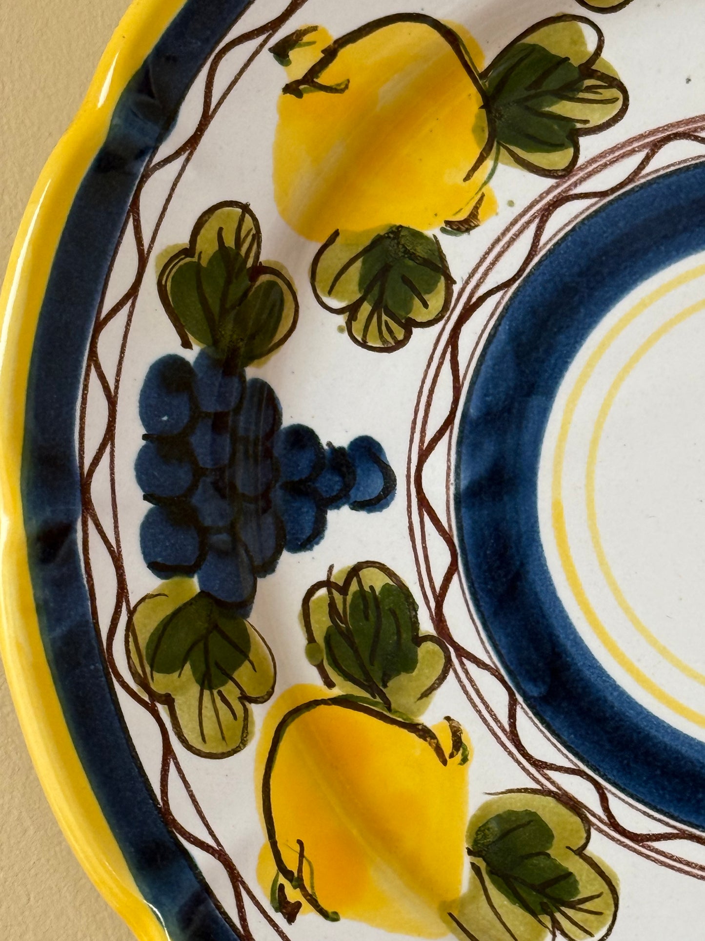 Vintage, hand painted Sorrento wa plate.