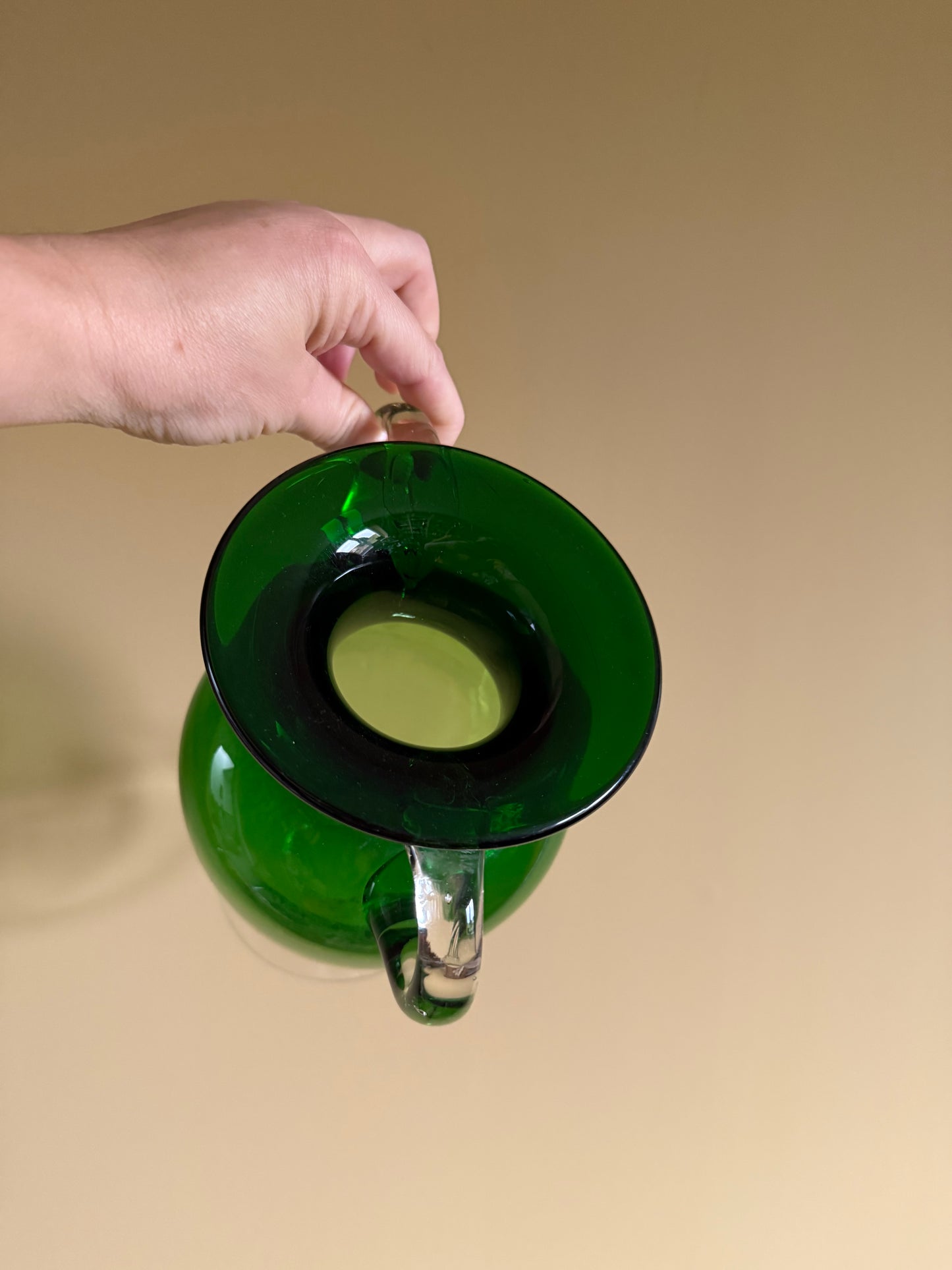 Vintage, stunning green glass vase.