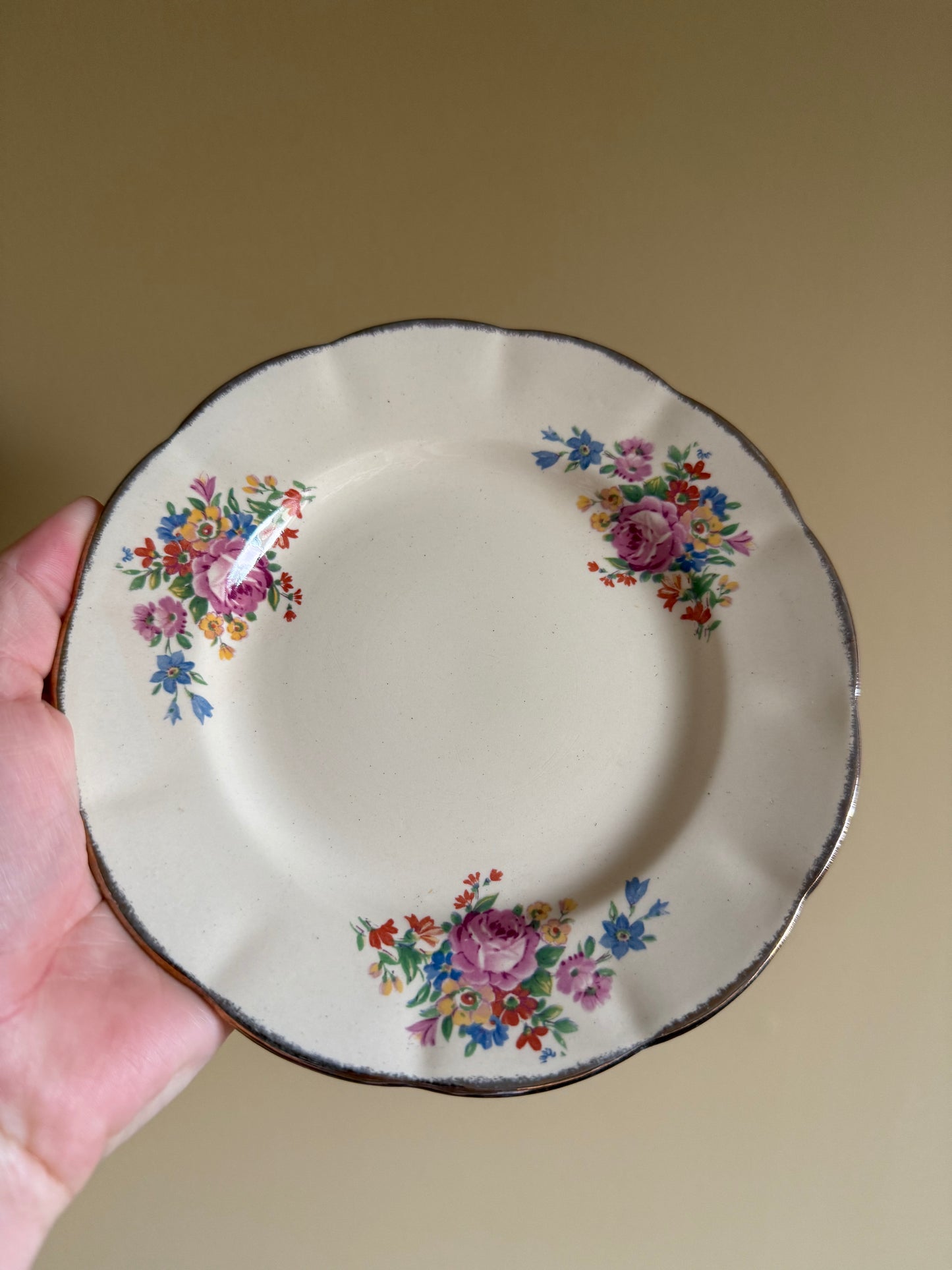 Vintage, sweet side plates.