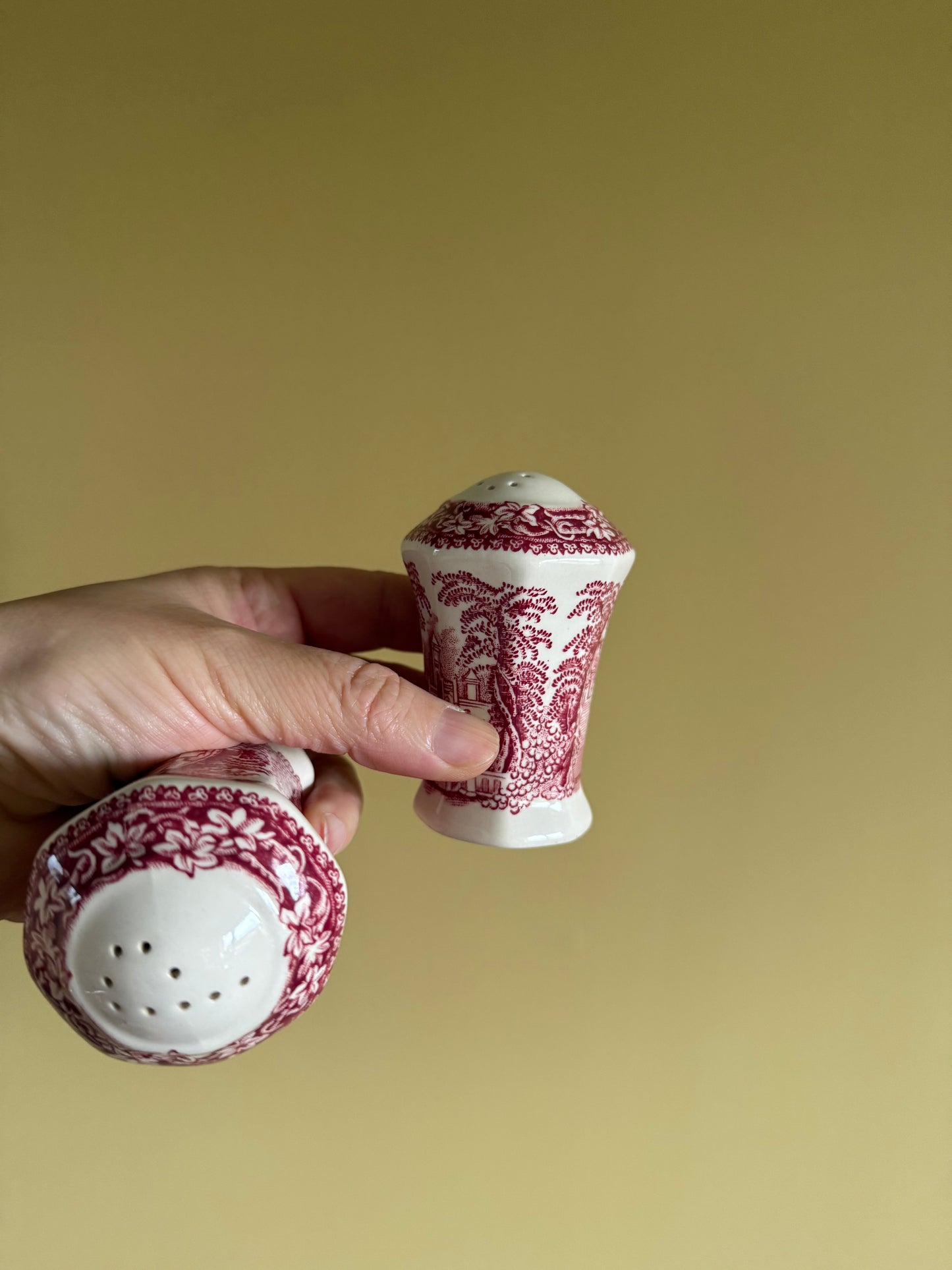 Vintage, salt and pepper set.