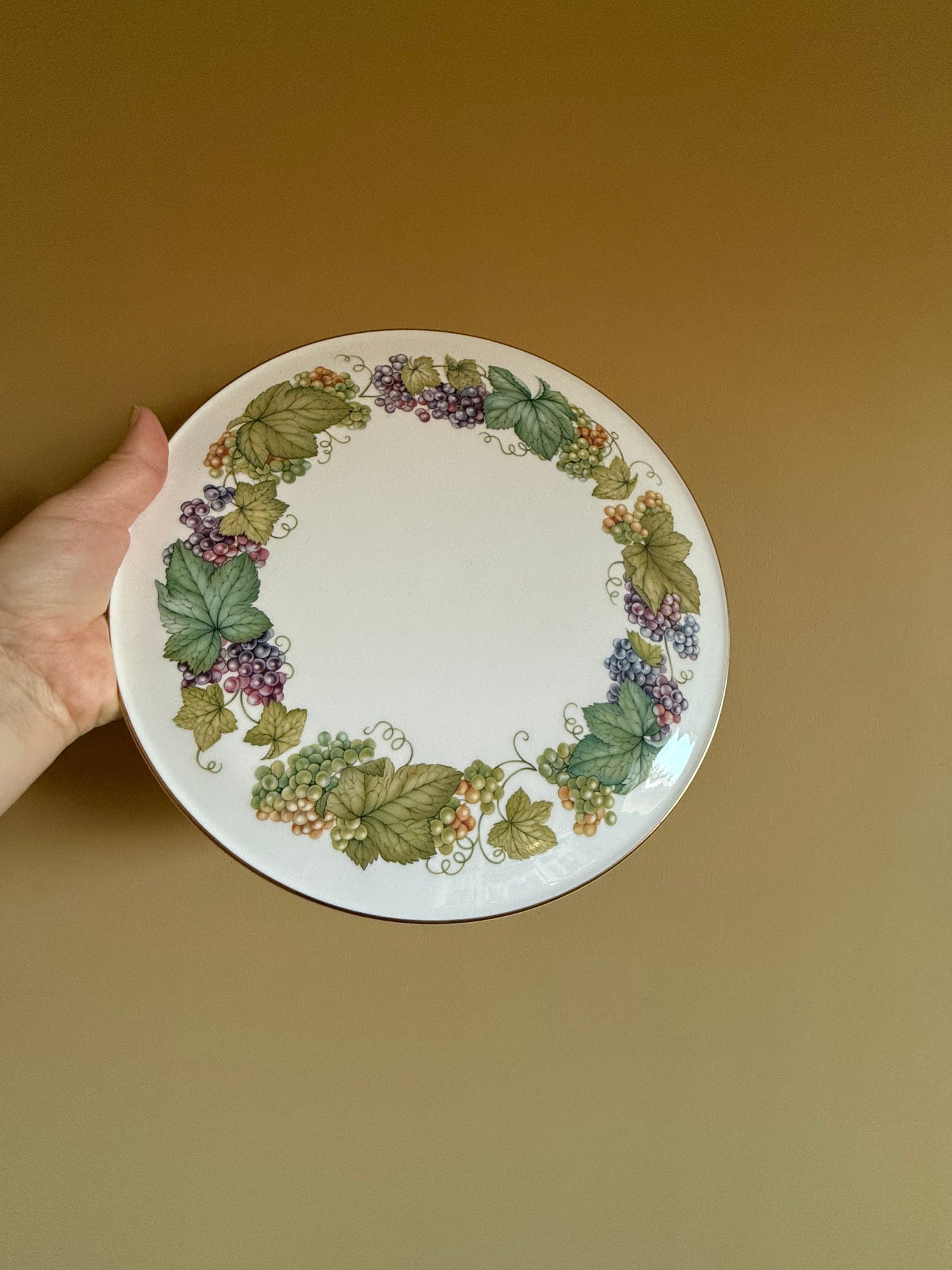Vintage Royal Worcester cheese platter/ cake stand.