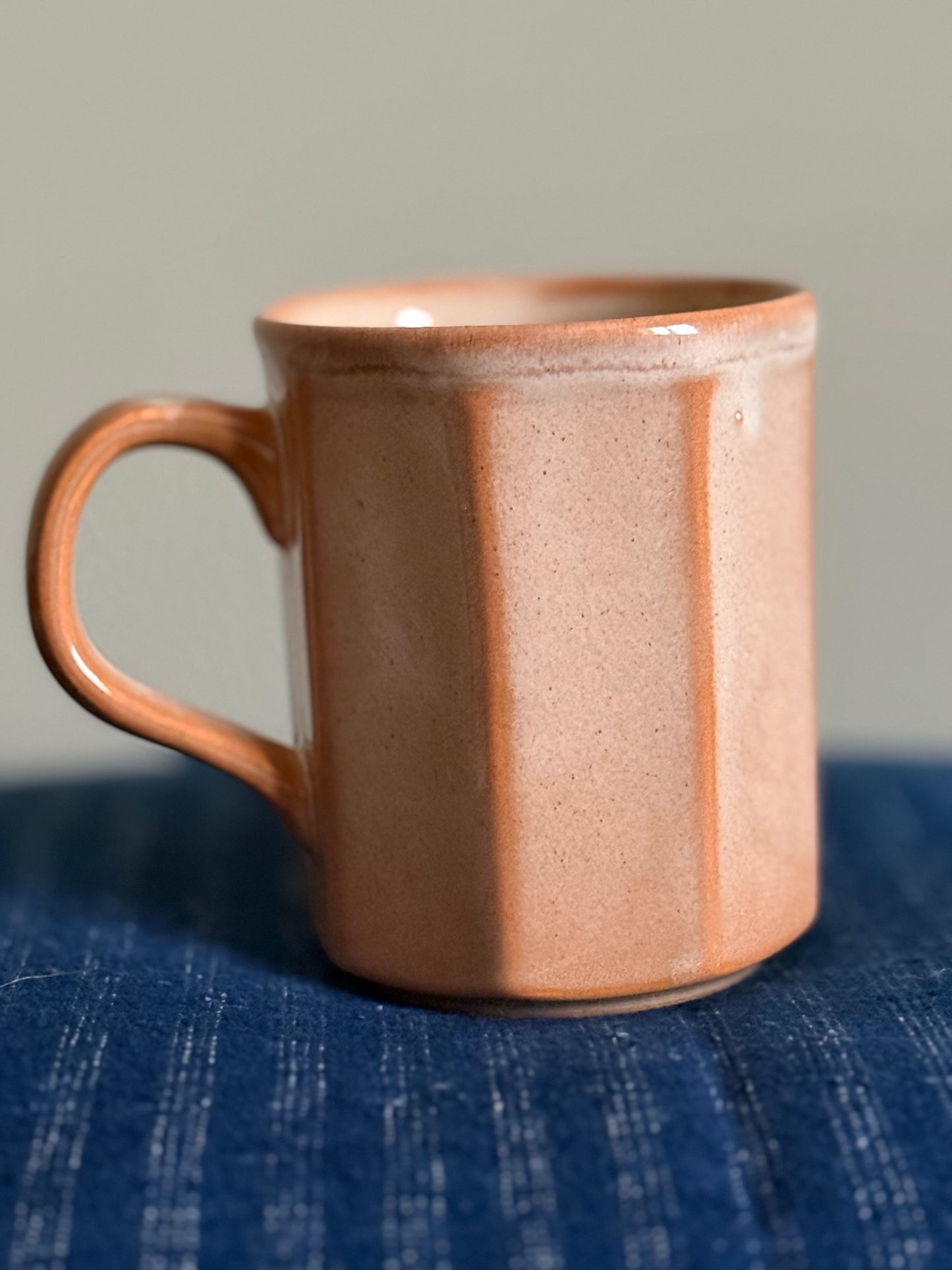 Vintage, ceramic set of 6 tea mugs.