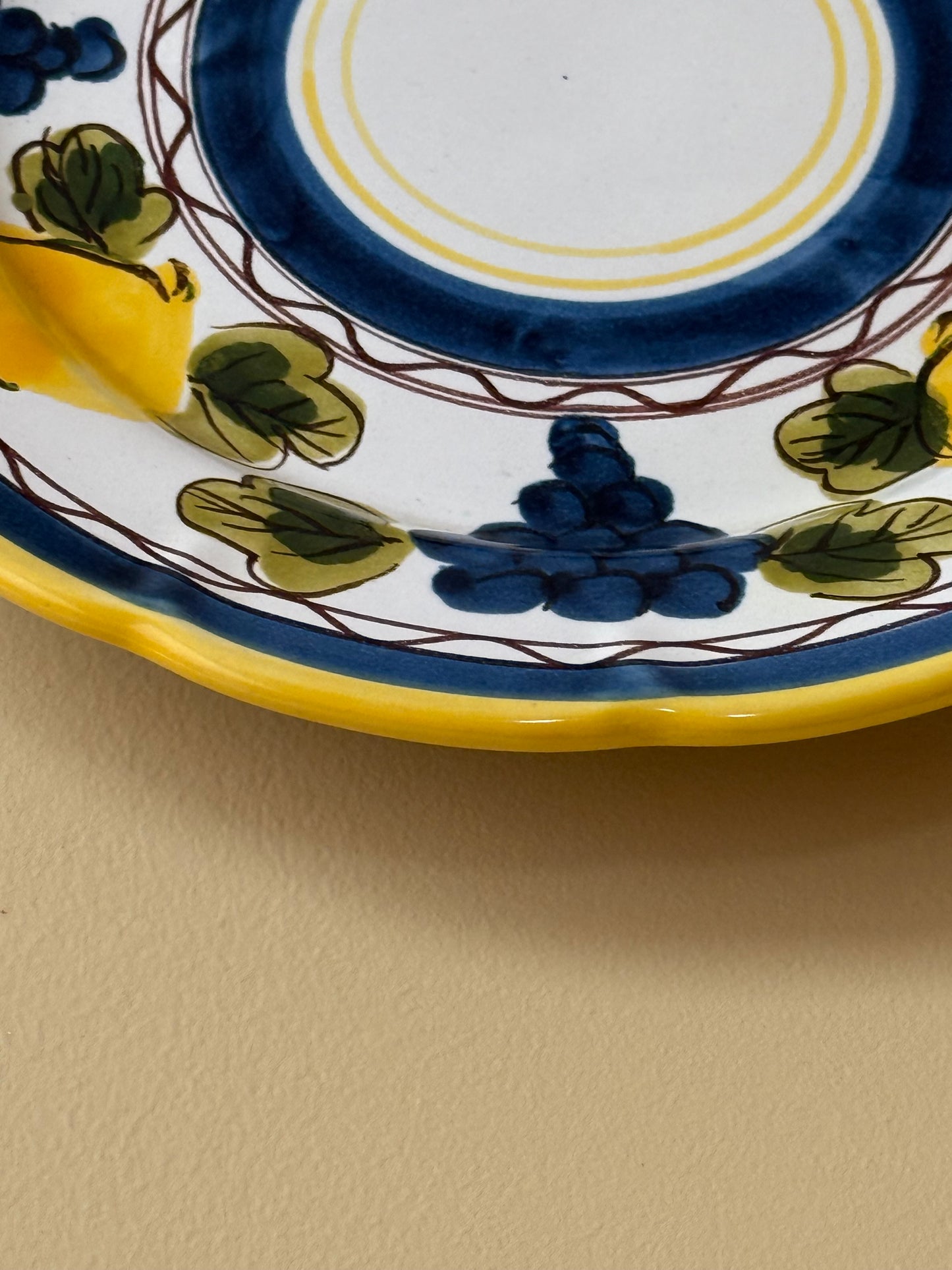 Vintage, hand painted Sorrento wa plate.