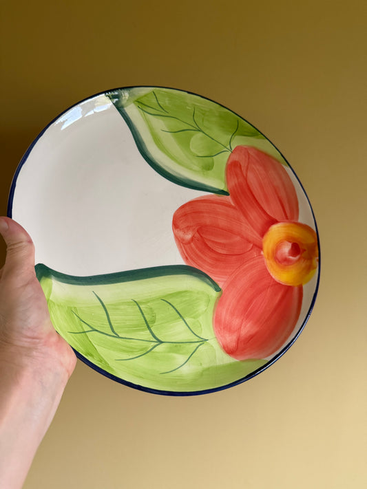 Vintage, ceramic cake / fruit stand.