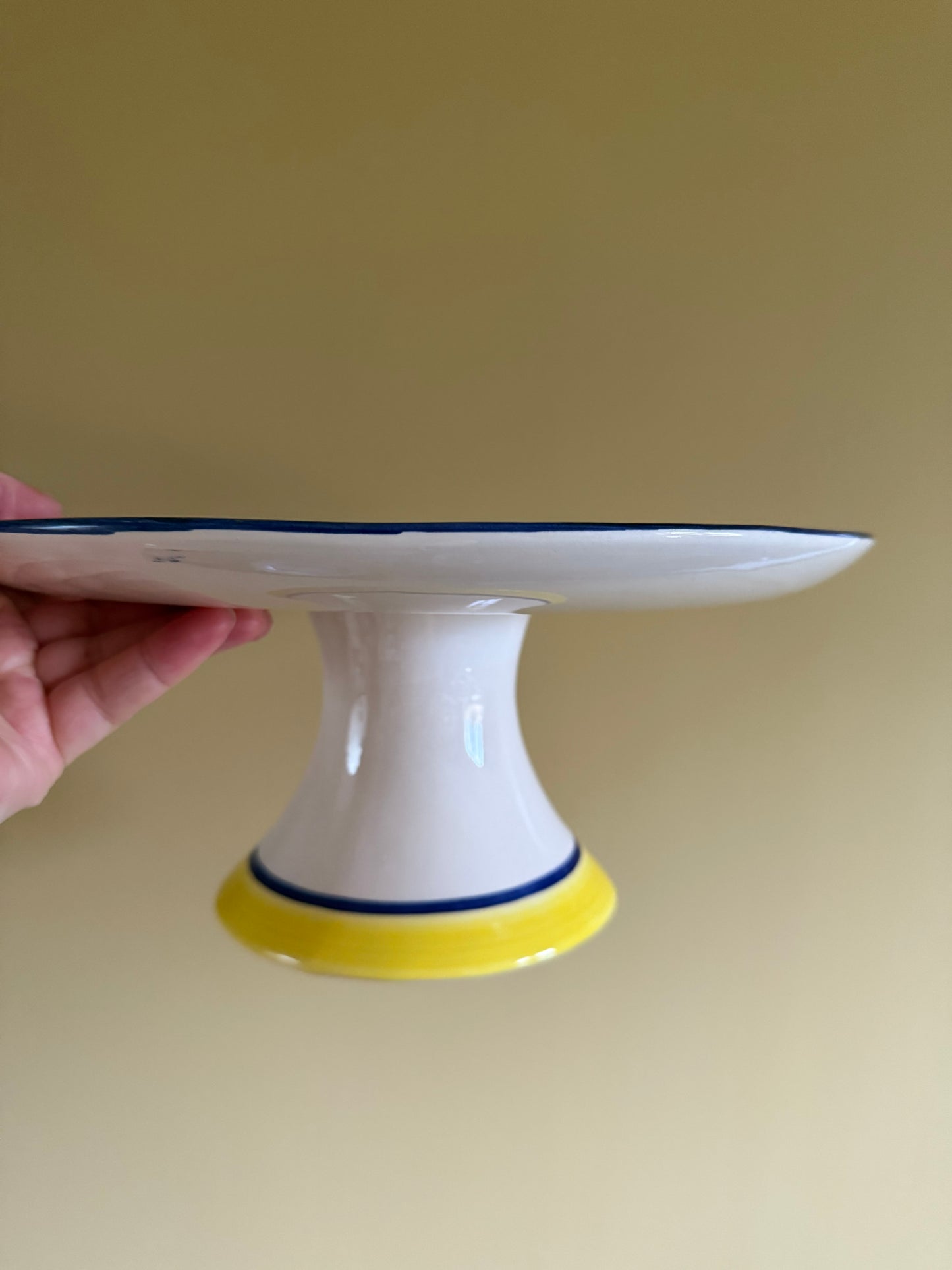 Vintage, ceramic cake / fruit stand.