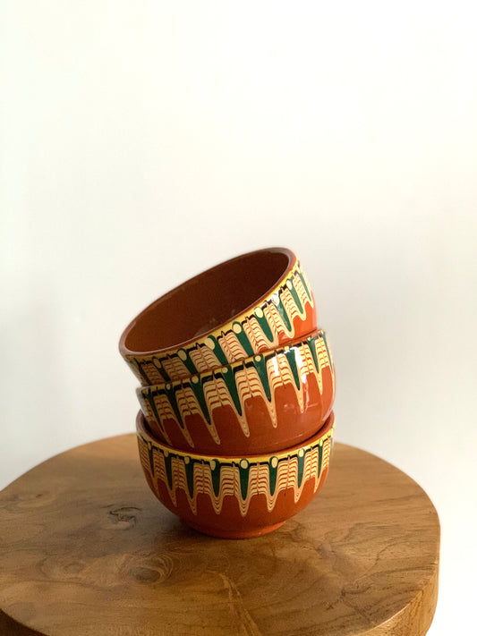 Vintage, handmade set of 3 terracotta bowls.