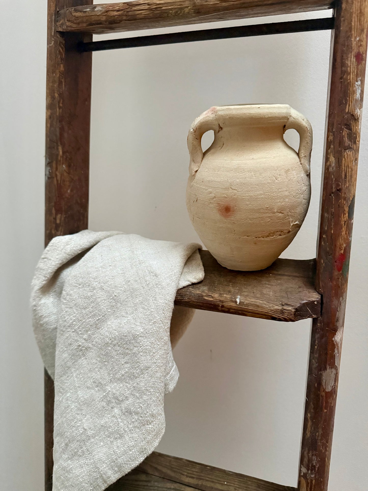 Rustic Terracotta Amphora Vases – Aged Mediterranean Style – Set of 2