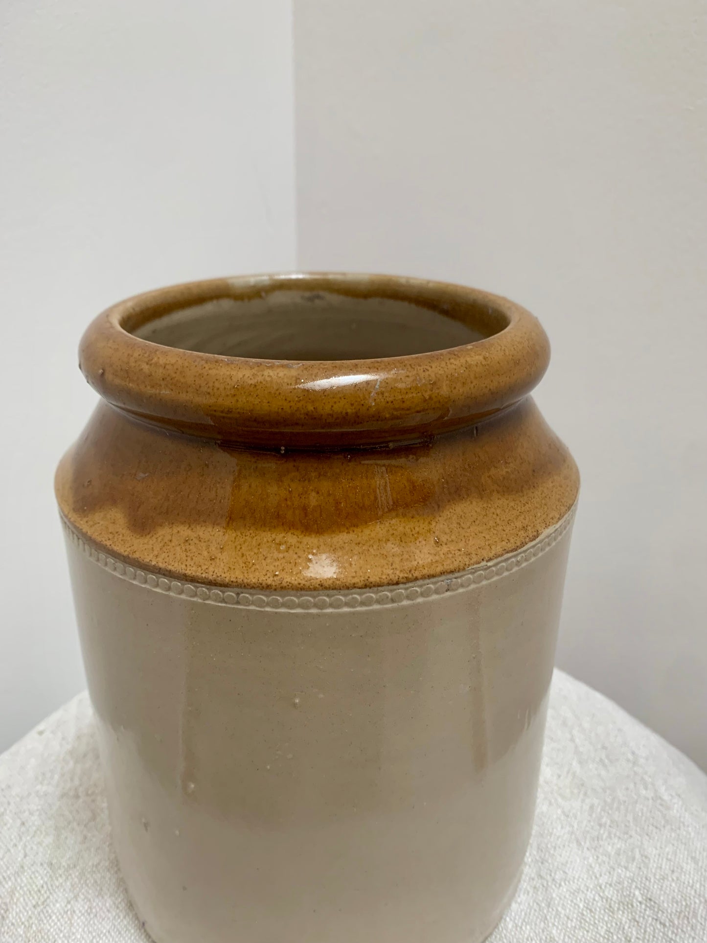 Vintage, stoneware jar / utensil pot.