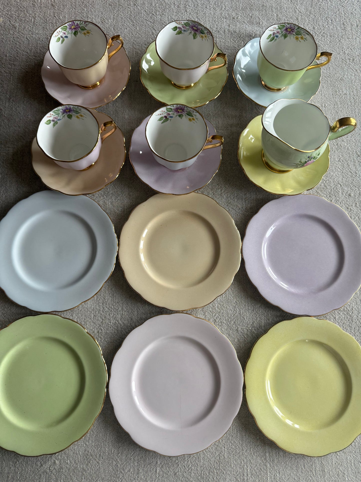 Vintage Pastel Floral Tea Set with Gilt Detail – Cups, Saucers & Milk Jug (EJD Mark)