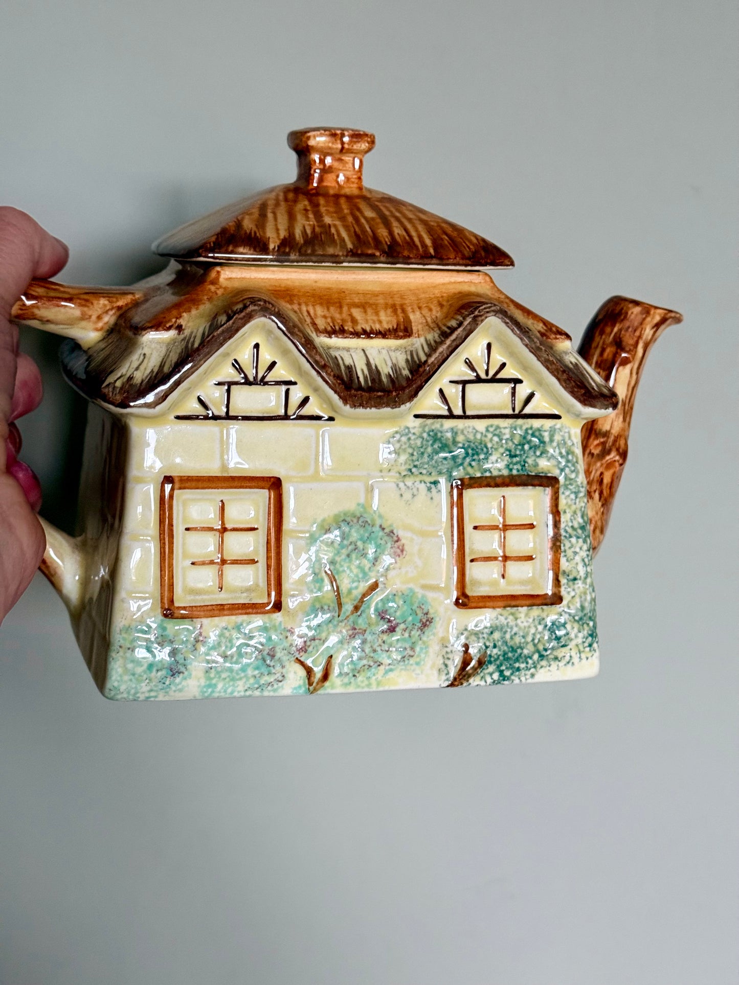 Vintage Sadler Cottage Ware teapot made in Staffordshire, England.