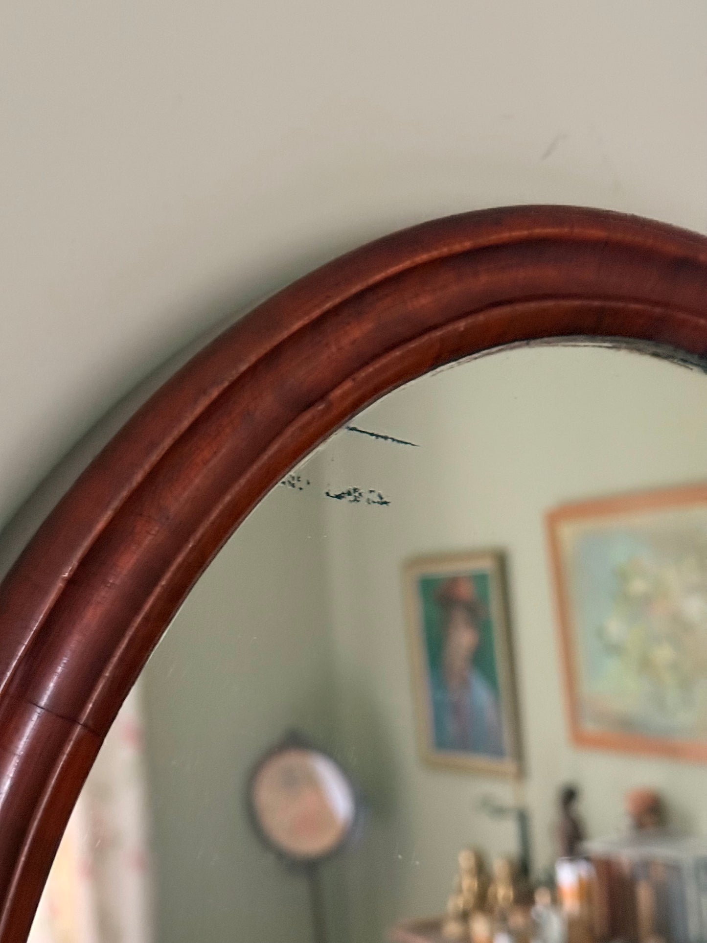 Vintage Oval Mahogany Style Wooden Wall Mirror – Classic Mid-Century