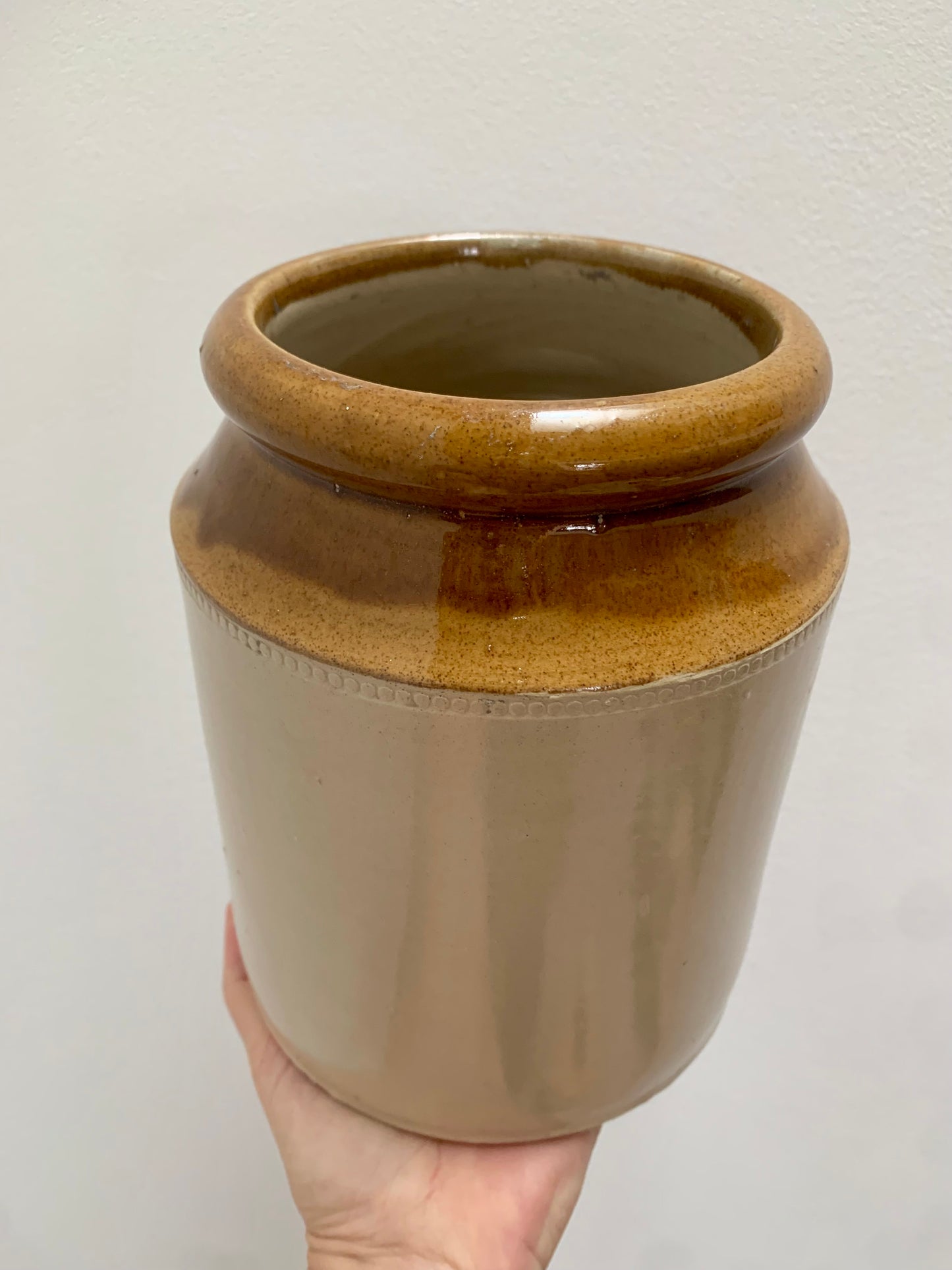 Vintage, stoneware jar / utensil pot.