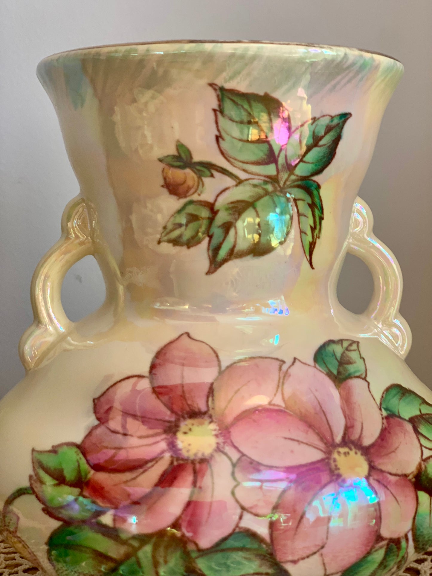 Vintage, lustre vase.