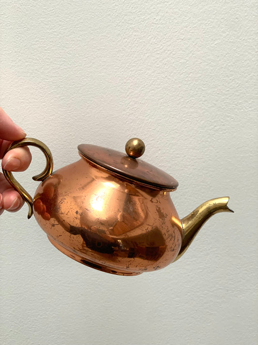 Vintage, genuine copper single tea pot.