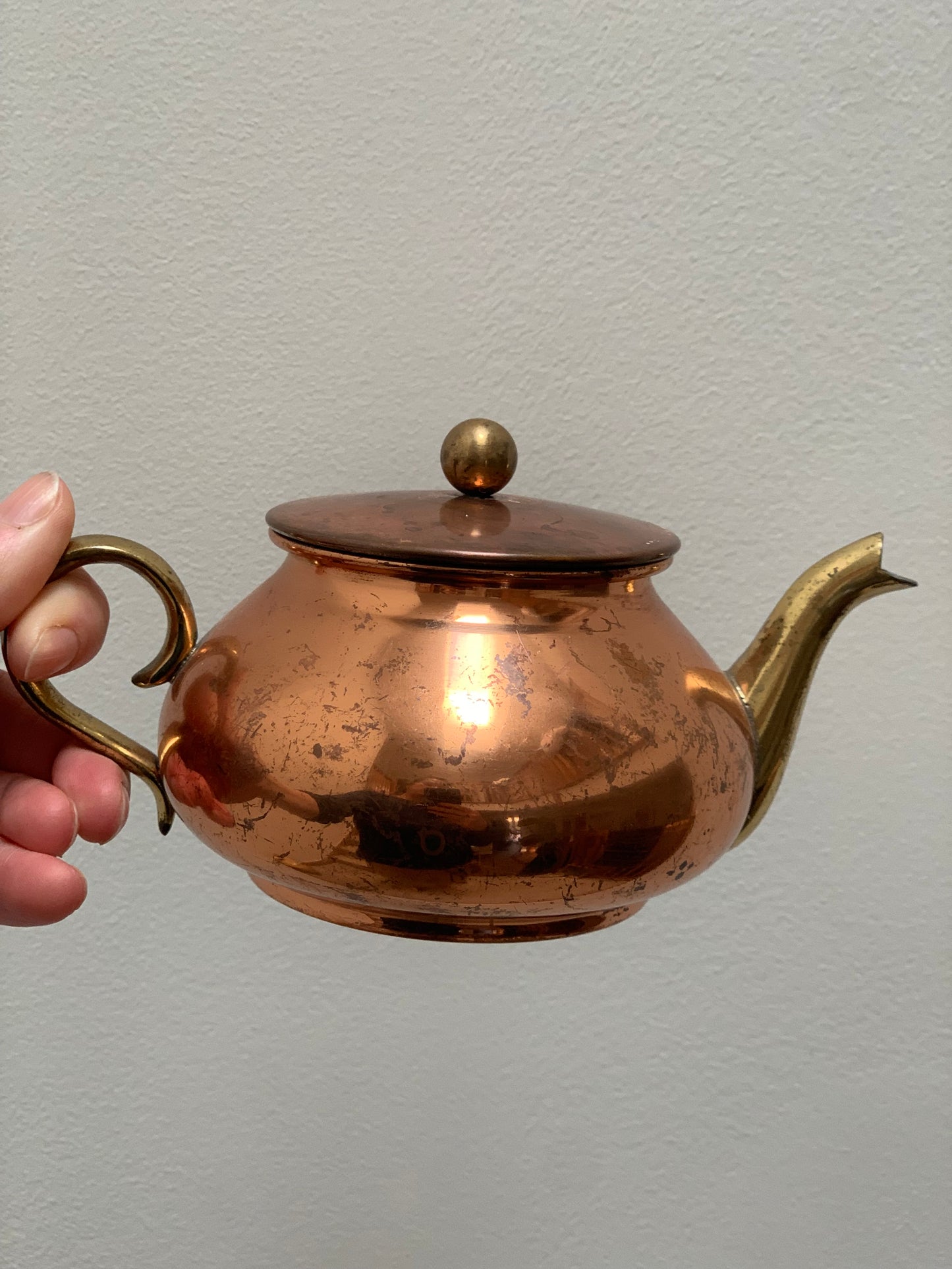 Vintage, genuine copper single tea pot.