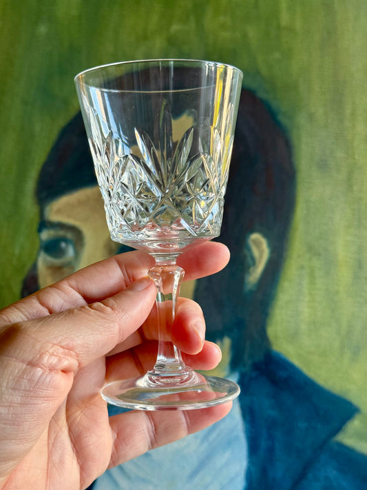Very glamorous vintage set of glasses.
