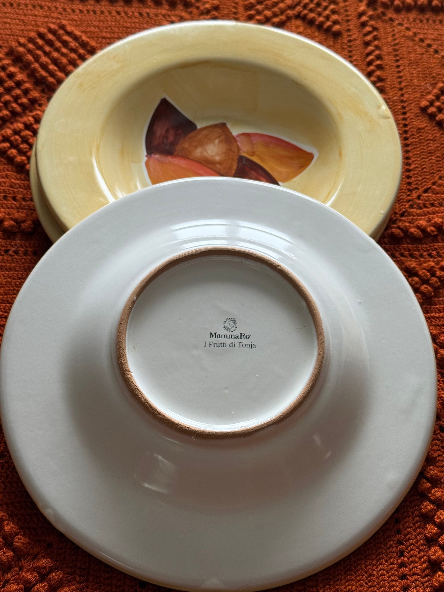 Vintage Mamma Ro ceramic plates.