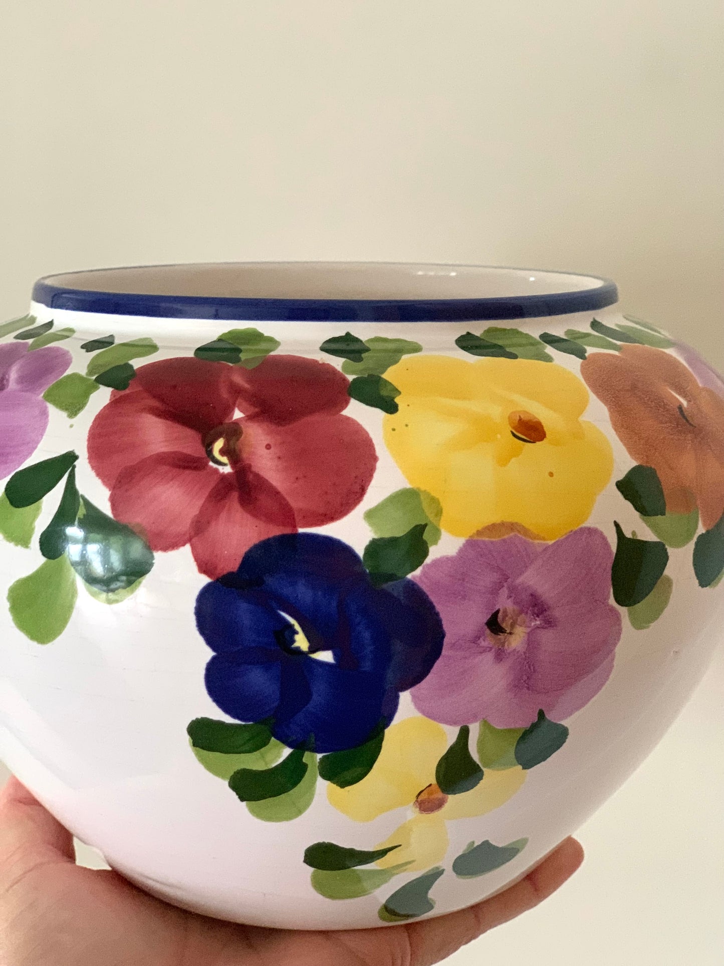 Vintage, hand painted floral pot.