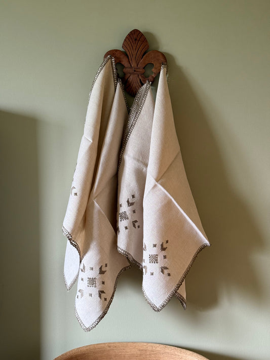Vintage, embroidered linen napkins.
