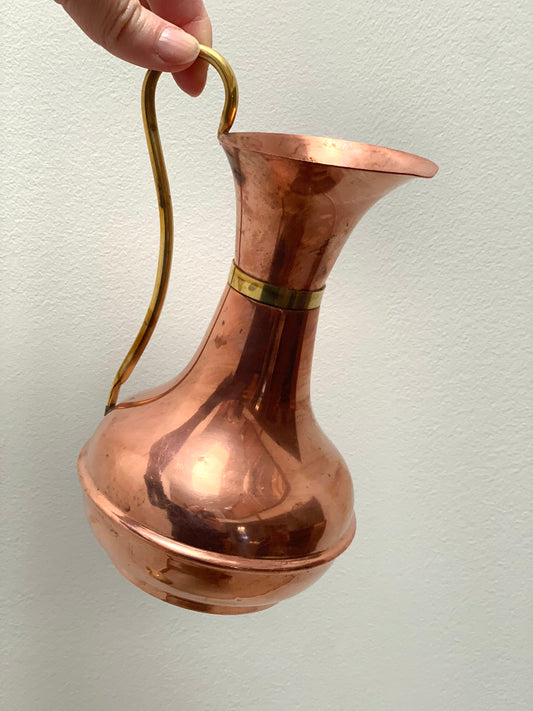 Genuine copper jug / vase.