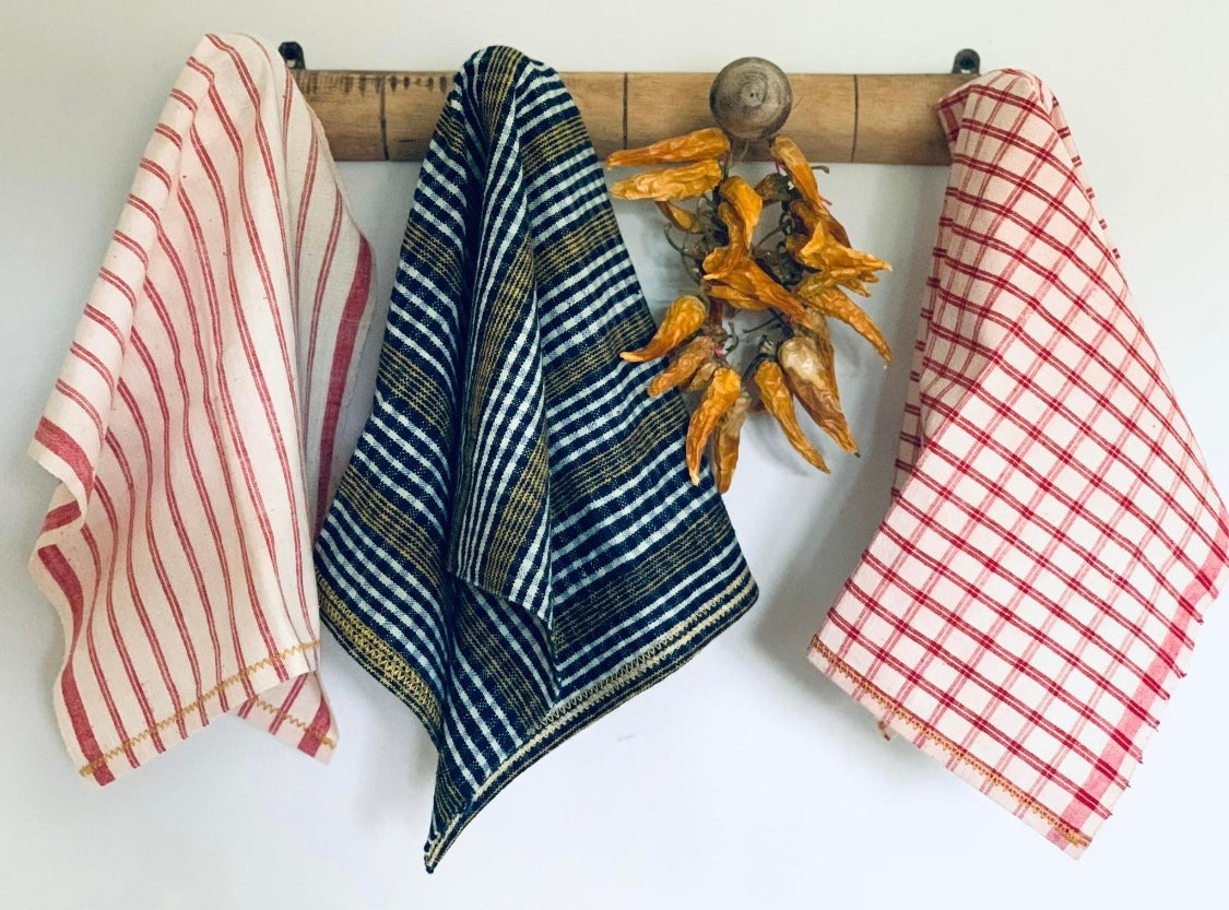 Antique, hand woven tea towel / kitchen cloth.